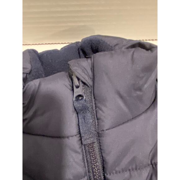 Amazon Essentials Boys Heavyweight Puffer Vest, Navy, XS (4-5) - Picture 4 of 9